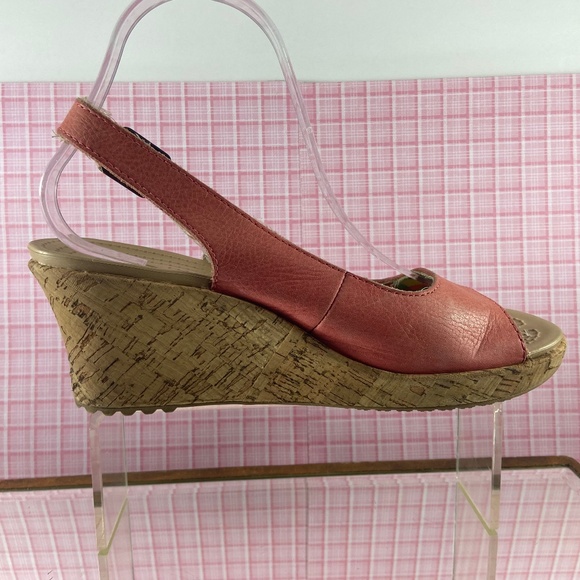 CROCS wedge sandals. - Picture 6 of 14